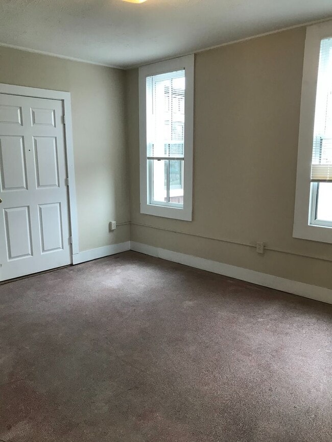 Photo - One Bedroom Upstairs Apartment Unidad #5