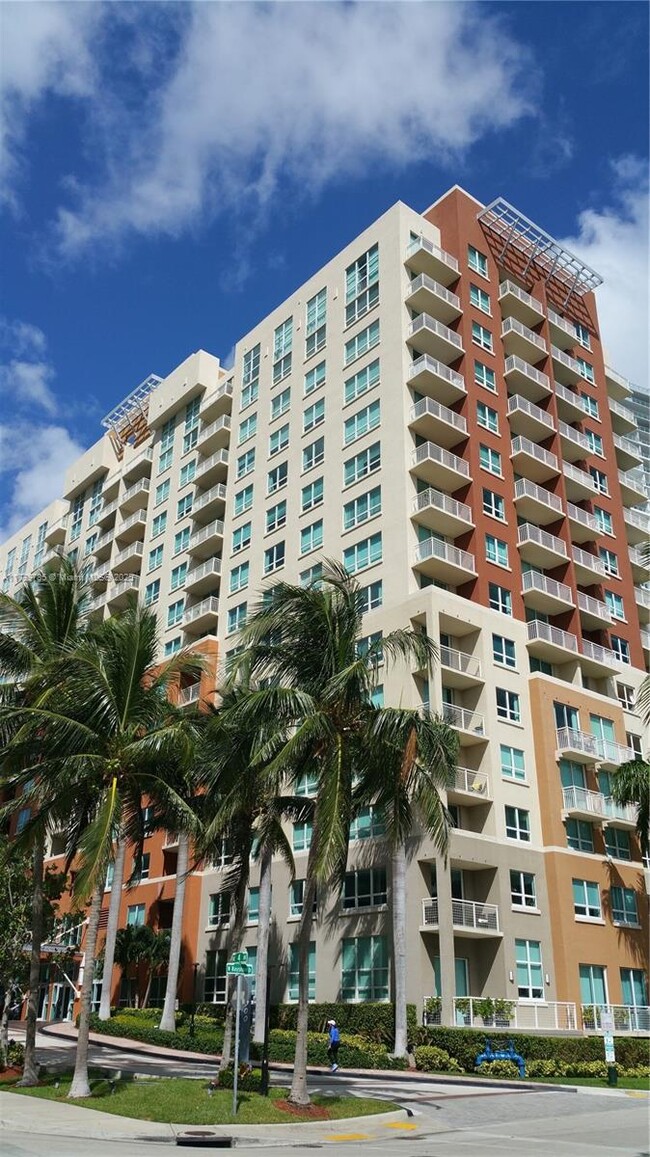 Photo - 2000 N Bayshore Dr Unidad 708 Rental