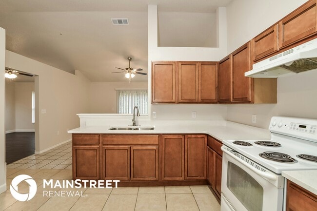 Photo - 2689 Windsor Heights St
