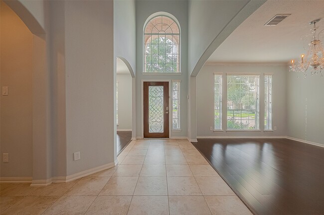 Building Photo - 25907 Pebble Terrane Ln