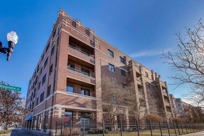 Building Photo - 4553 N Magnolia Ave Unit 504