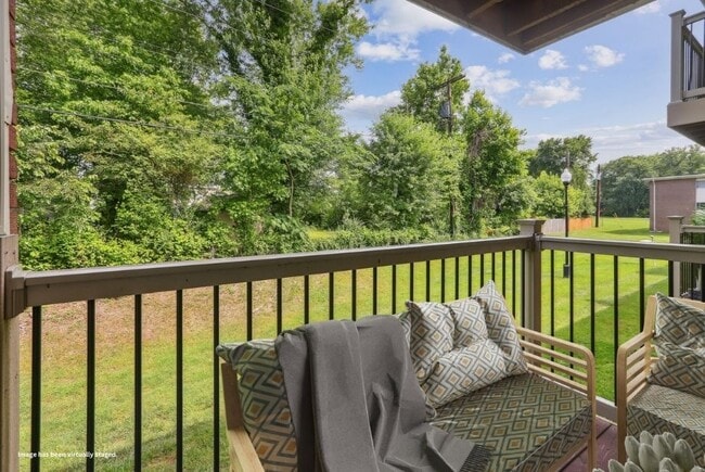 Hamilton Springs Apartments