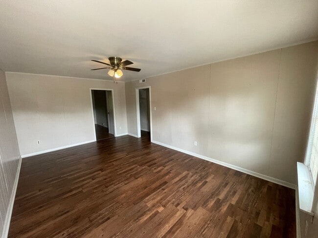 Photo - 1705 Snowden Dr SE Unit B