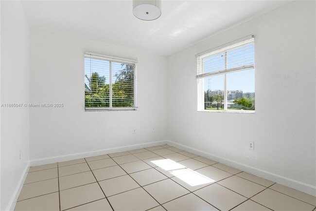 Photo - 10350 SW 181st St Unit 2