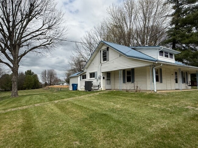 Photo - Charming Farmhouse near Downtown Jonesborough.