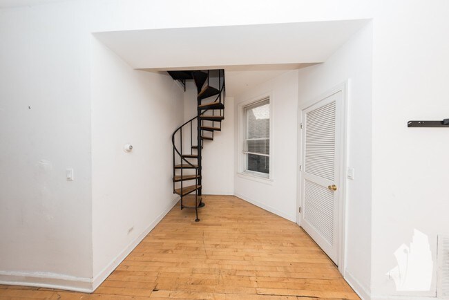 Photo - 2318 N Southport Ave Unidad 3R