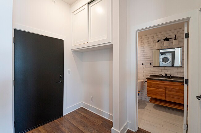 Photo - 1211 Bainbridge St