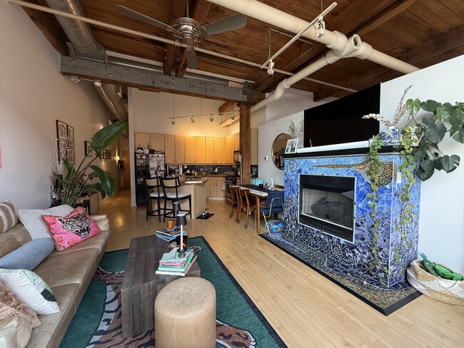 Photo - 1330 W Monroe St Unit 415