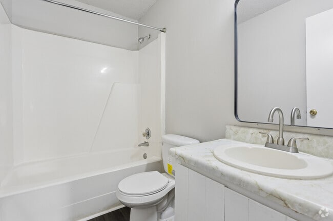 1BR, 1.5BA - 630SF - Primary Bathroom