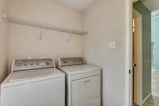 Building Photo - 2618 Shearwater Bend Dr