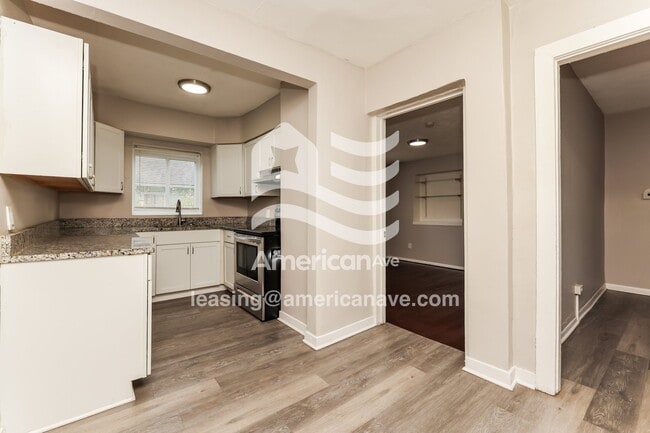 Photo - 921 Dennison Ave