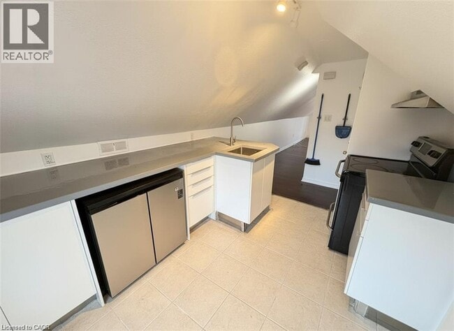 Photo - 41 Fairview Ave Unit 3