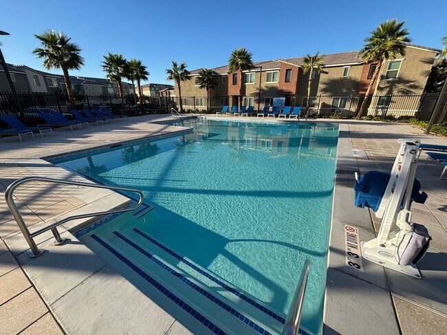 Photo - Beautiful 3Bed/3Bath Townhome located in E...