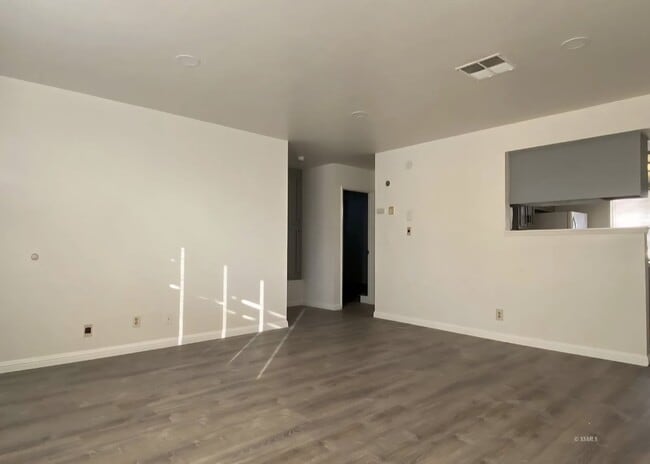 Photo - 1016 W Atkins Ave Unidad C