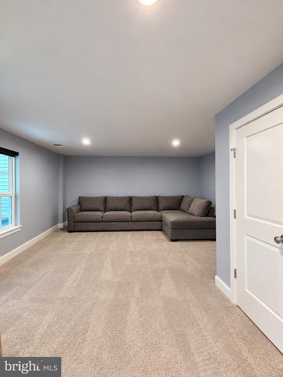 58 Peacock Cir