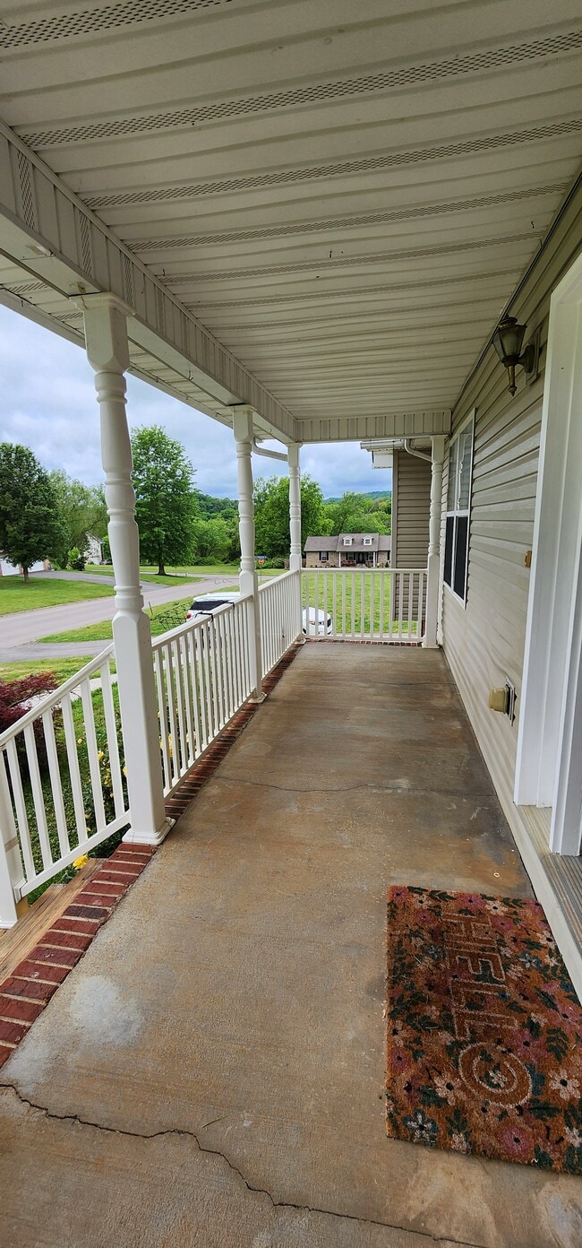 Photo - 1714 Bend View Ln