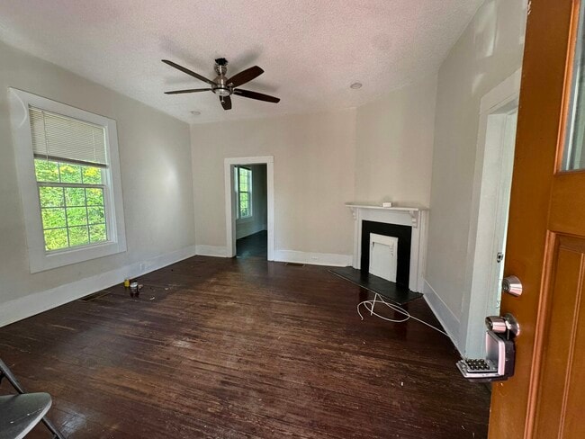 Photo - 118 N 14th St