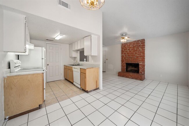 Photo - 1013 Bird Creek Dr