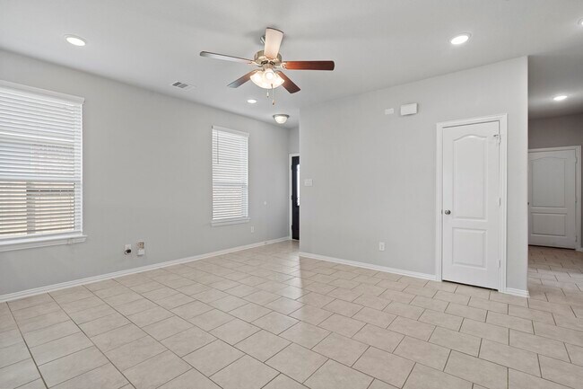 Photo - 31635 Heguy Pass