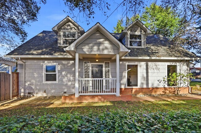 Photo - Gorgeous Large Lot 4-Bedroom Saratoga Home