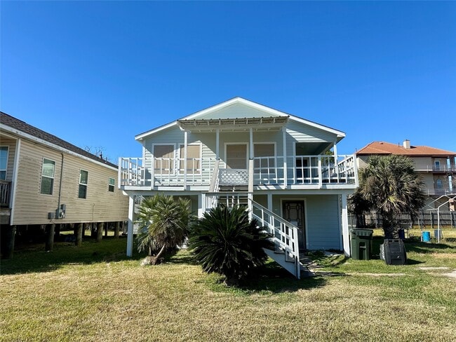 Building Photo - 124 7th St