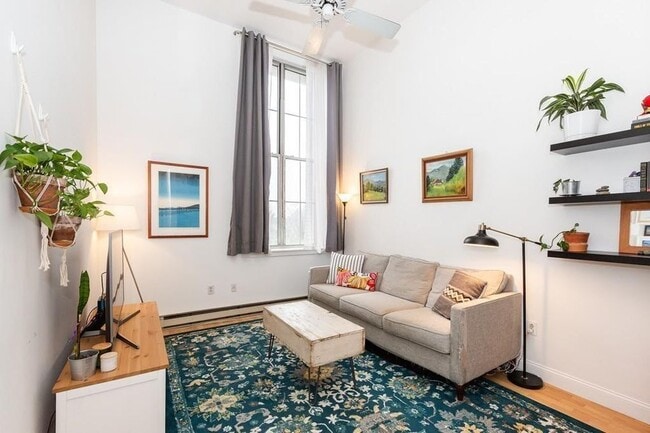 Photo - 240 Heath St Unidad 210