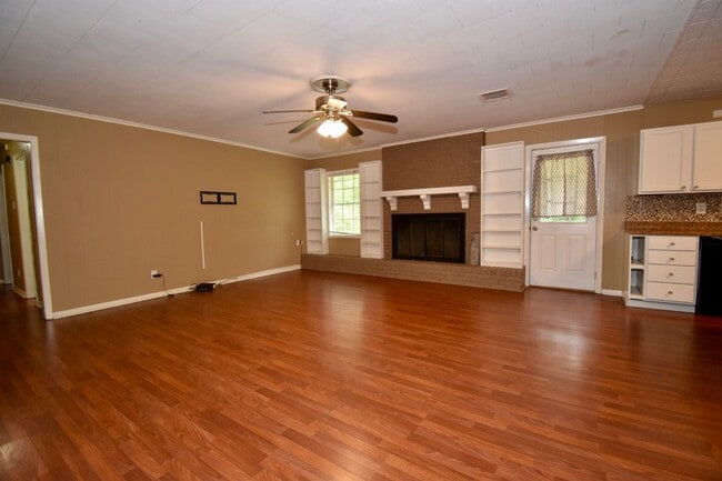 Photo - 3 Bed, 2 Bath Home in Ruston