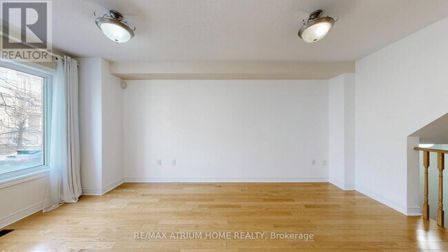 Photo - 17 Kawneer Terrace