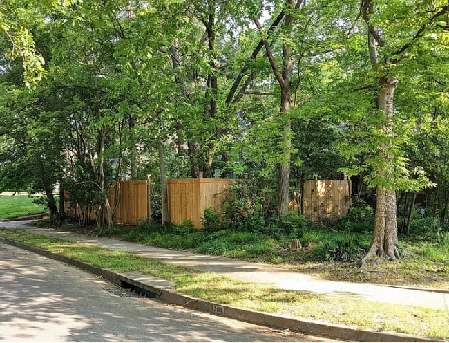Photo - 3810 Kenwood Ave