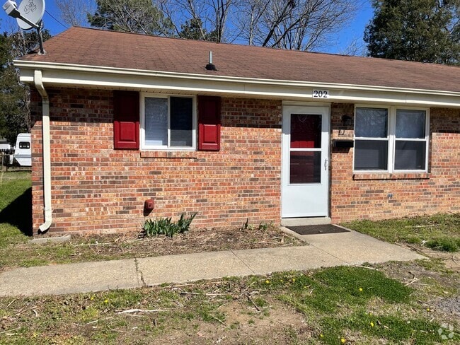 Building Photo - 202 Eastman Ave Rental