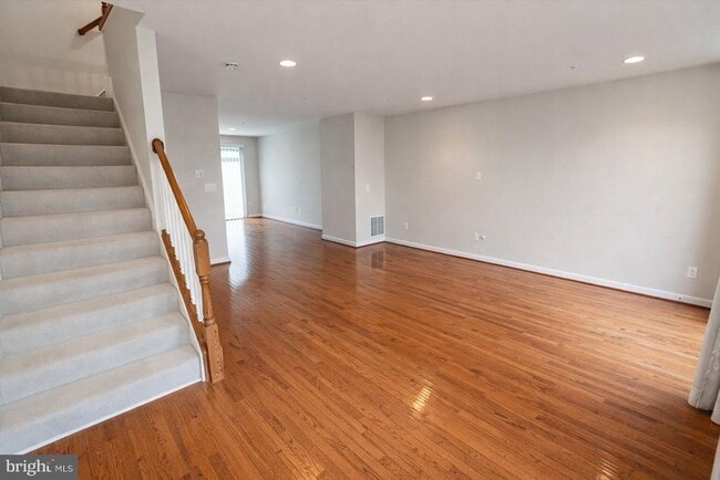 Photo - 2144 Little Sorrel Way