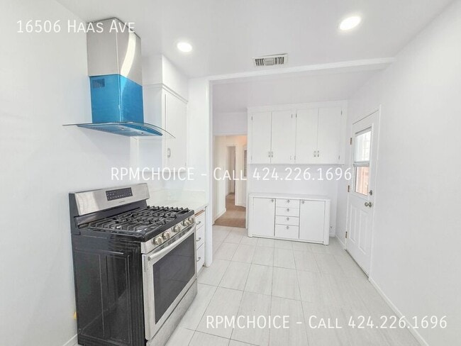 Photo - 16506 Haas Ave