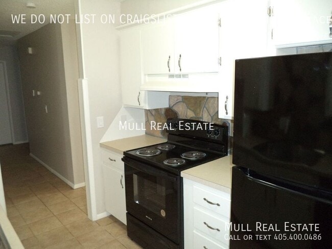 Photo - 5704 NW 33rd St