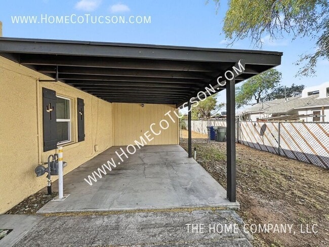 Photo - 4564 E Seneca St