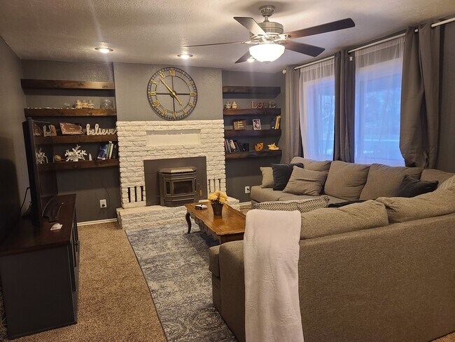 Photo - 1376 Cedar St