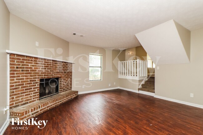 Photo - 3346 Clevemont Way