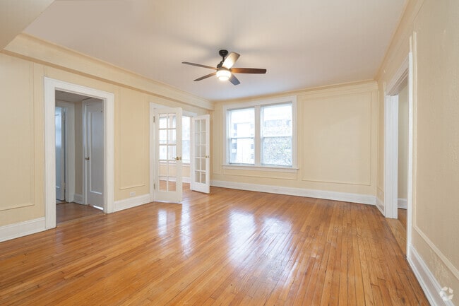 1 BR, 1 BA - 775 - 800 pies cuadrados - Sala de estar