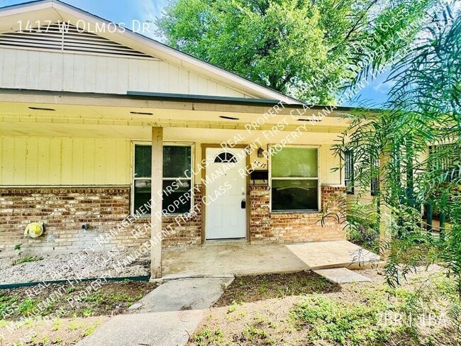Building Photo - 1417 W Olmos Dr