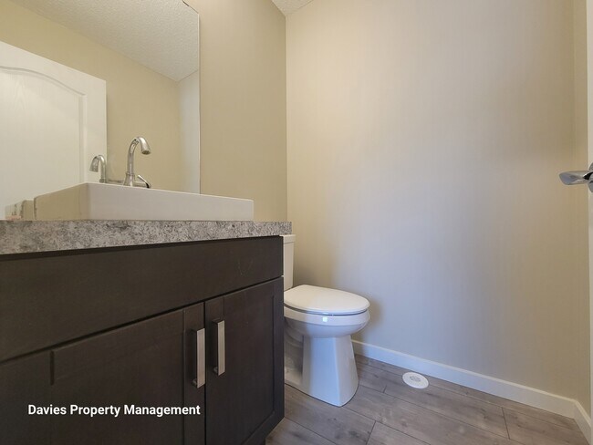 Photo - 315-342 42 Ave NW