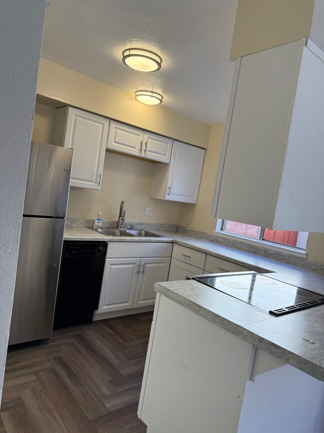 Building Photo - 9437 Fox Creek Dr Rental