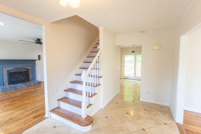 Photo - 19 Maurice Ln