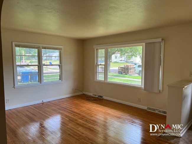 Photo - Updated 4+ Bedroom, 2 Bathroom House By Augustana University