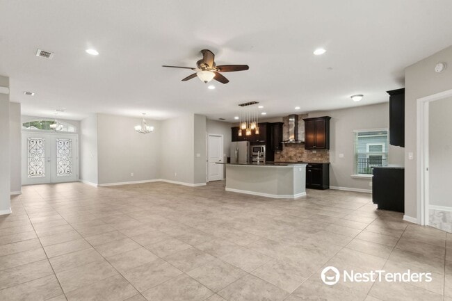 Photo - Five Bedroom Beauty in Plummer Creek!