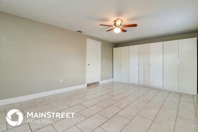 Photo - 121 Sunlit Cove Dr NE