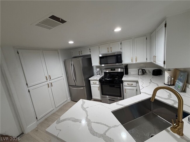 Photo - 3004 Ocean View Dr