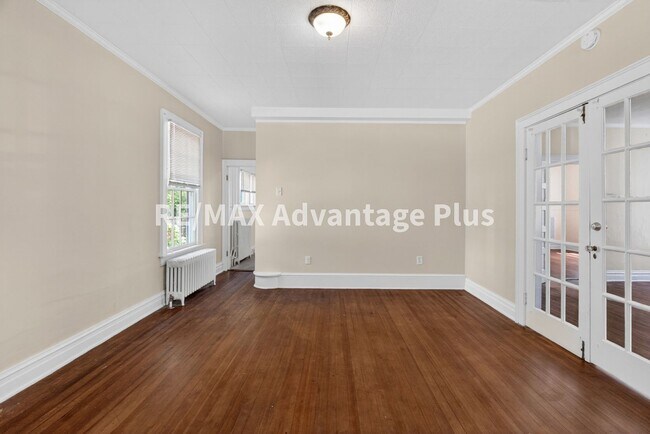Photo - 106 Grove St Unit B