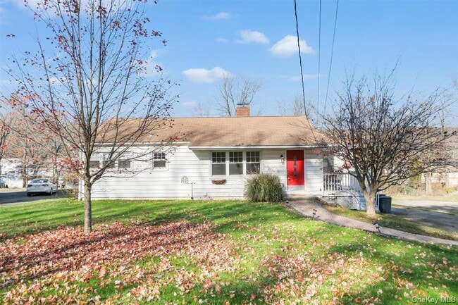 22 Quaker Hill Rd