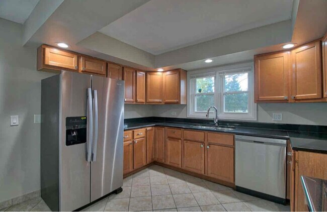 Photo - 2824 186th St