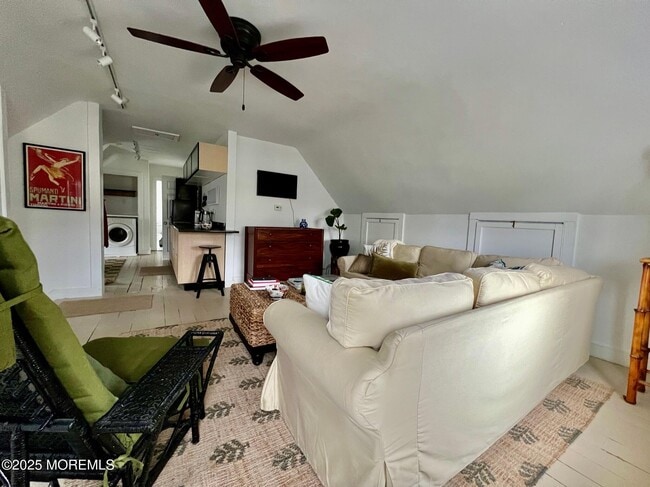 74 Mt Hermon Way Unit 2