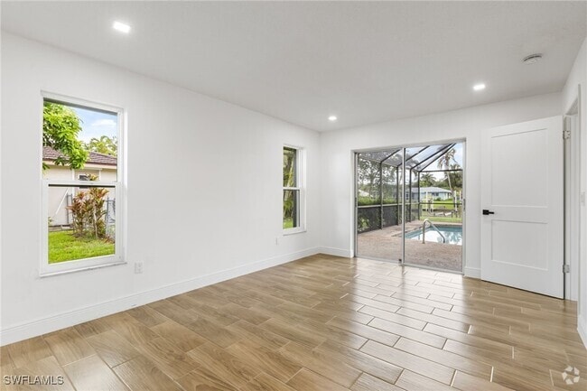Building Photo - 1041 N Waterway Dr Rental